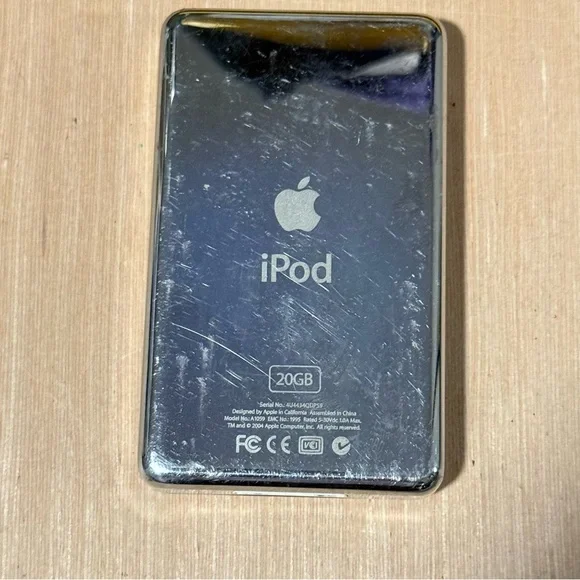 Apple iPod Classic Model-A1059 20GB BROKEN White Bad Battery “Parts/Repair” Read - Picture 6 of 10